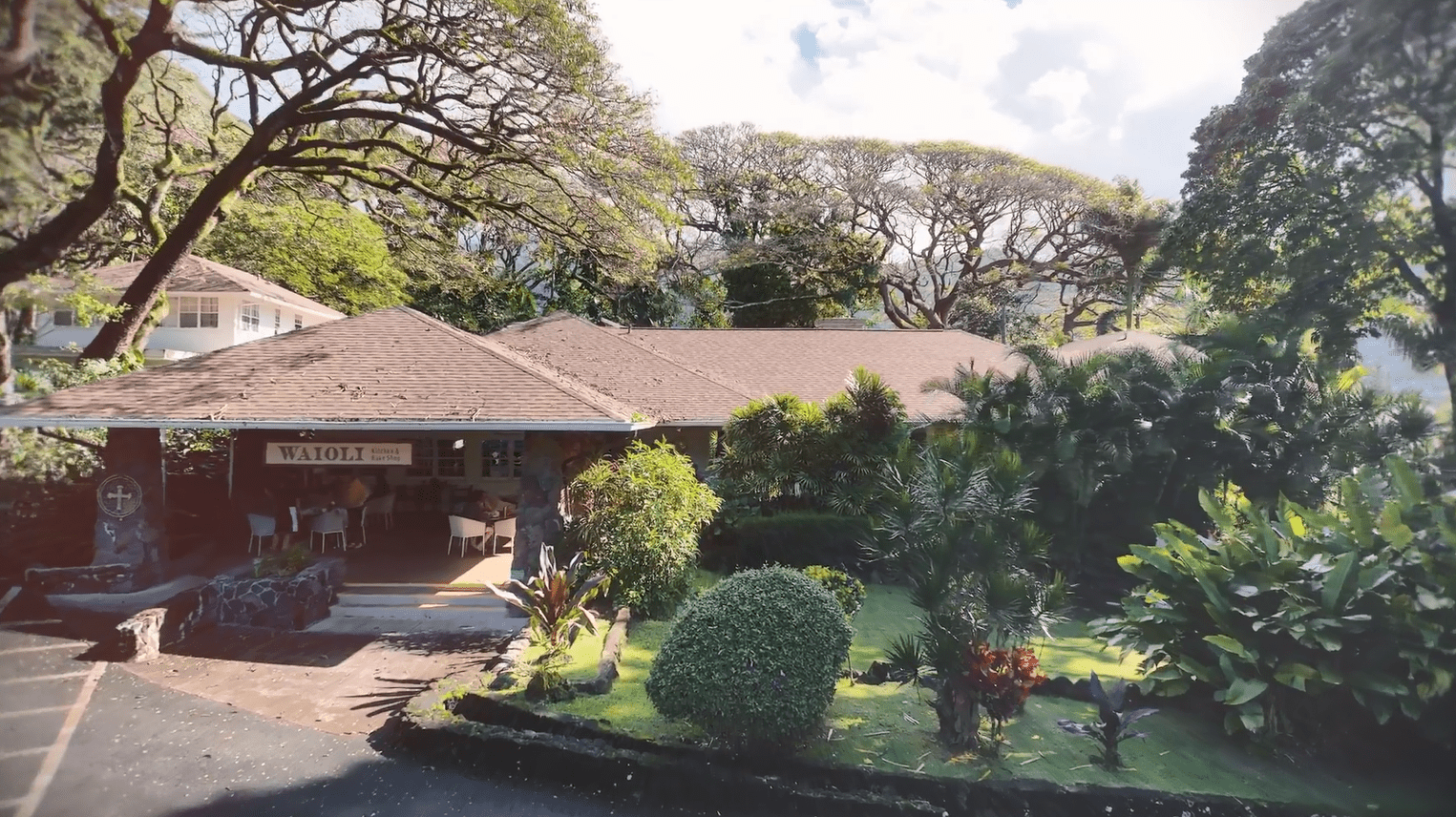 Play video about Waioli Kitchen & Bakeshop
